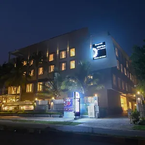 Hotel Emerald Clarks